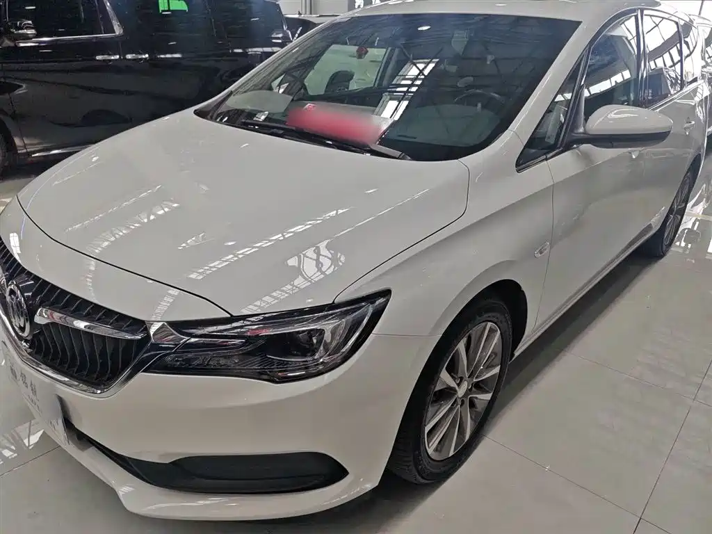 Buick GL6 2019