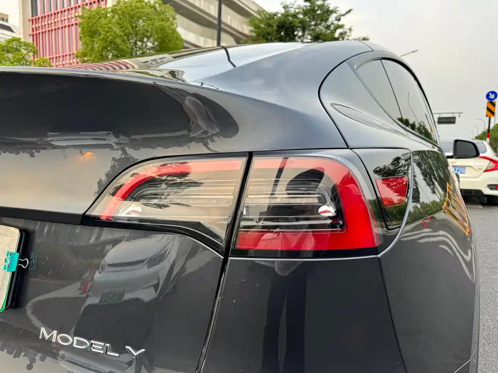 Tesla Model Y — фотографии объявления, Фото 23