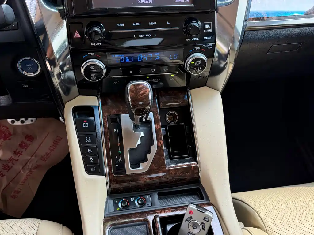 Toyota Alphard 2019 2.5L Luxury