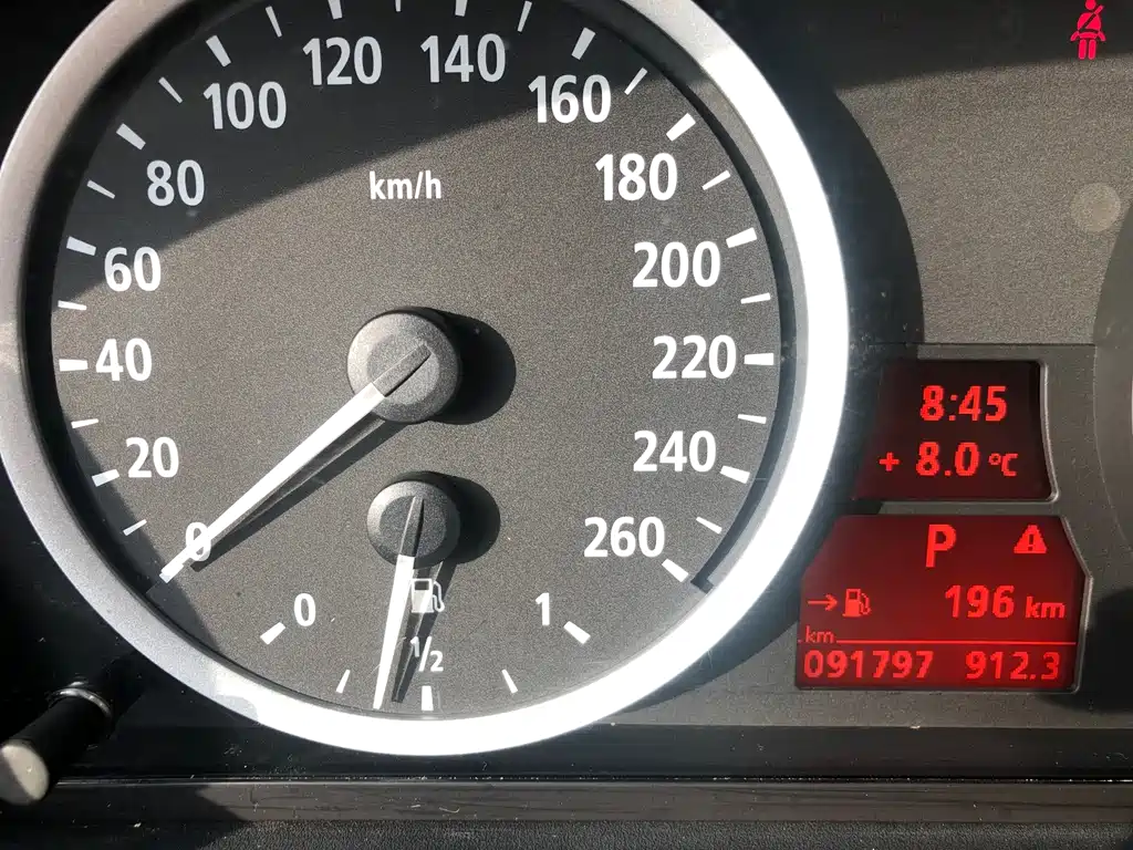 BMW 5 Series — миниатюра 12
