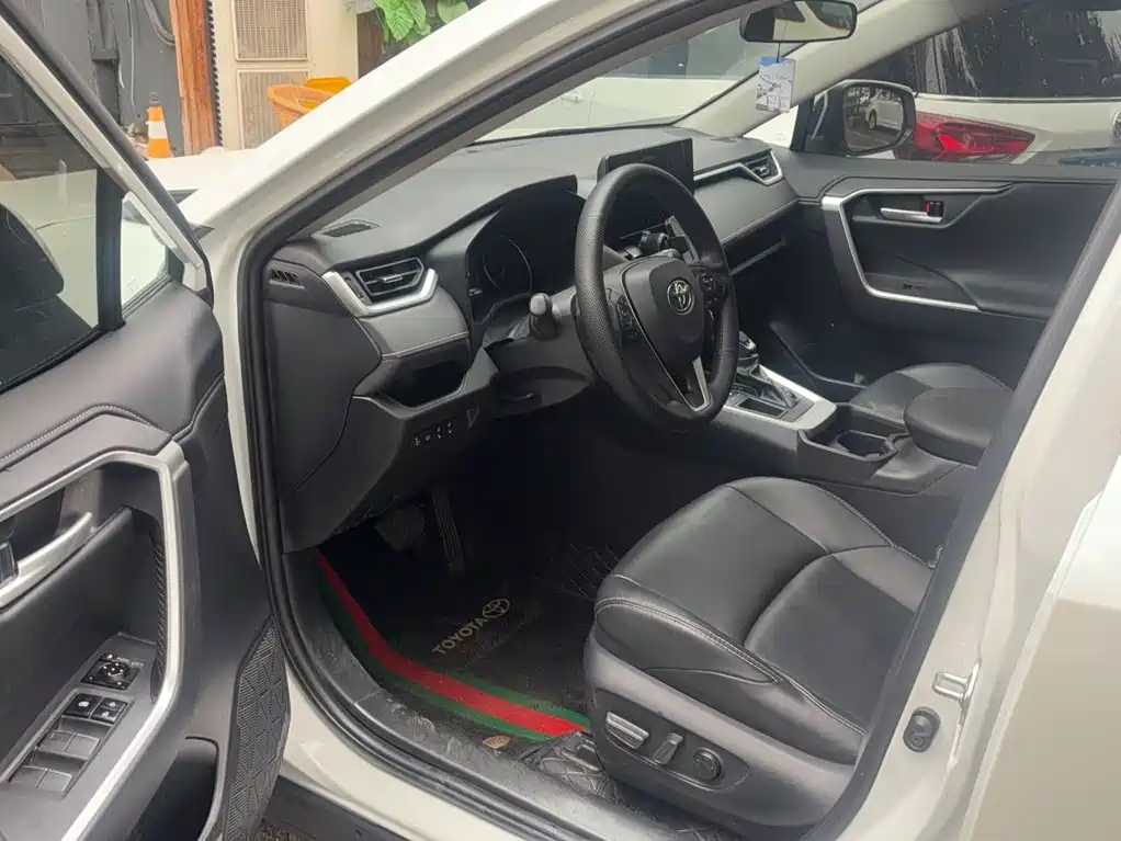 Toyota Wildlander — миниатюра 17