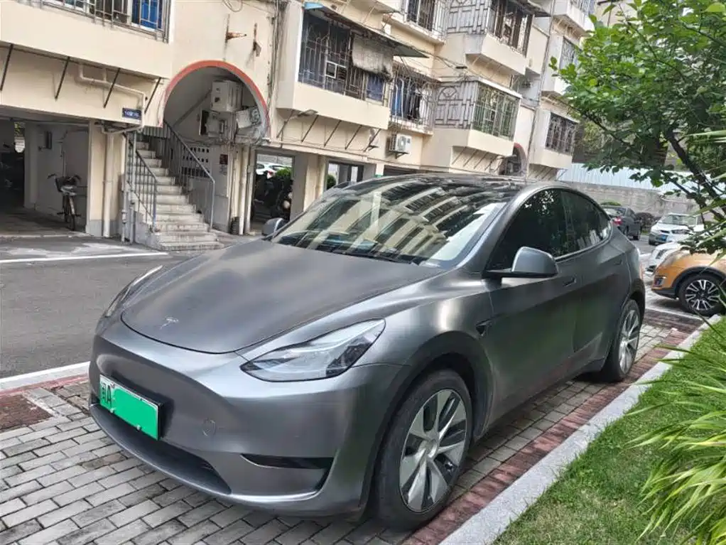 Tesla Model Y 2022