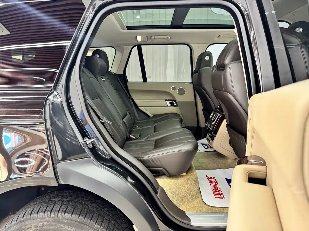 Land Rover Range Rover — миниатюра 18
