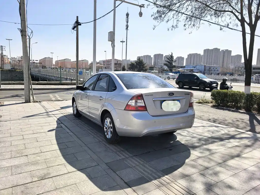 Ford Focus — миниатюра 5