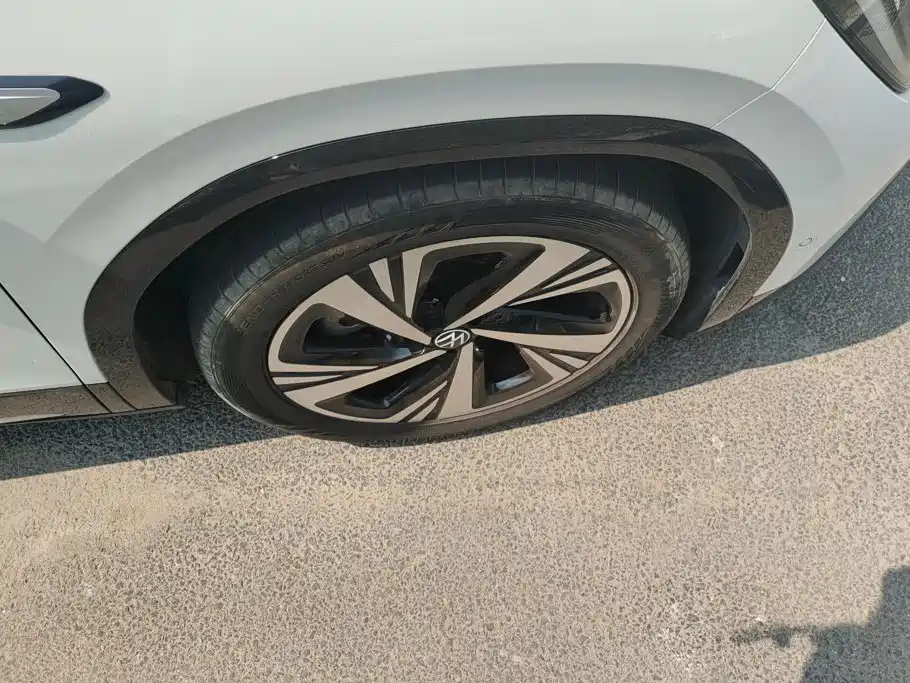 Volkswagen ID.6 Crozz — миниатюра 6