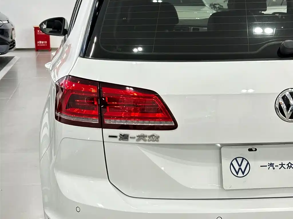 Volkswagen Golf Sportsvan — миниатюра 15