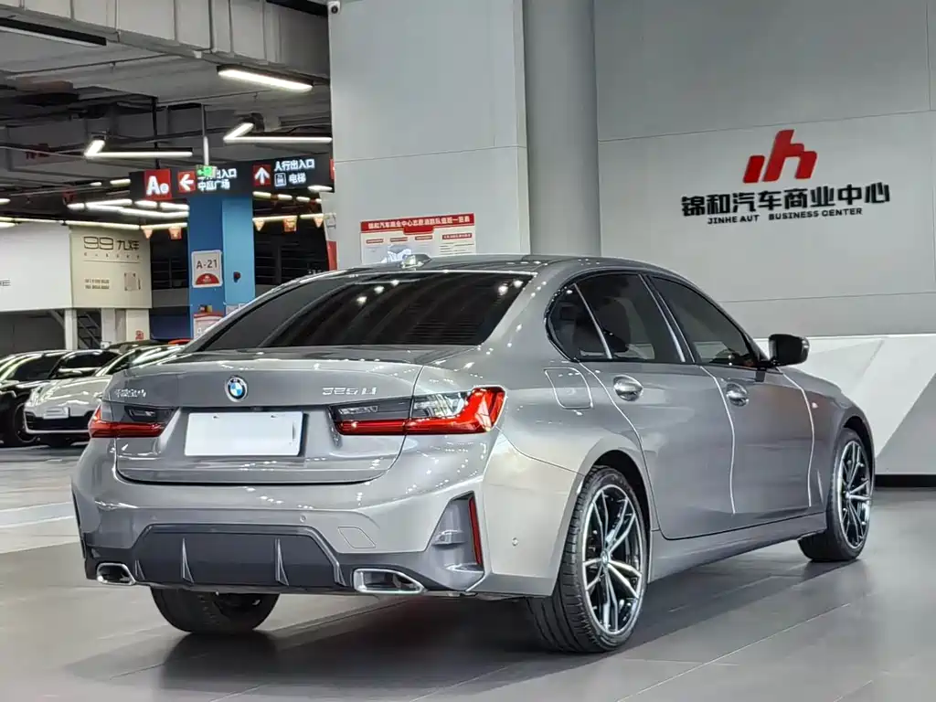 BMW 3 Series — миниатюра 7