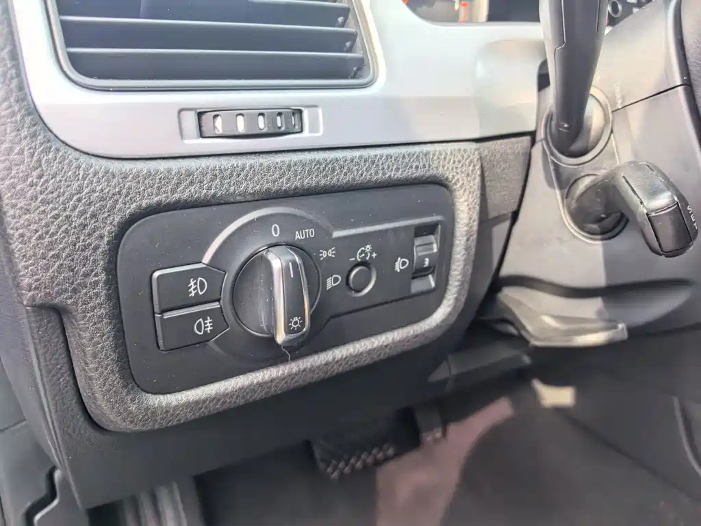 Volkswagen Touareg — миниатюра 11