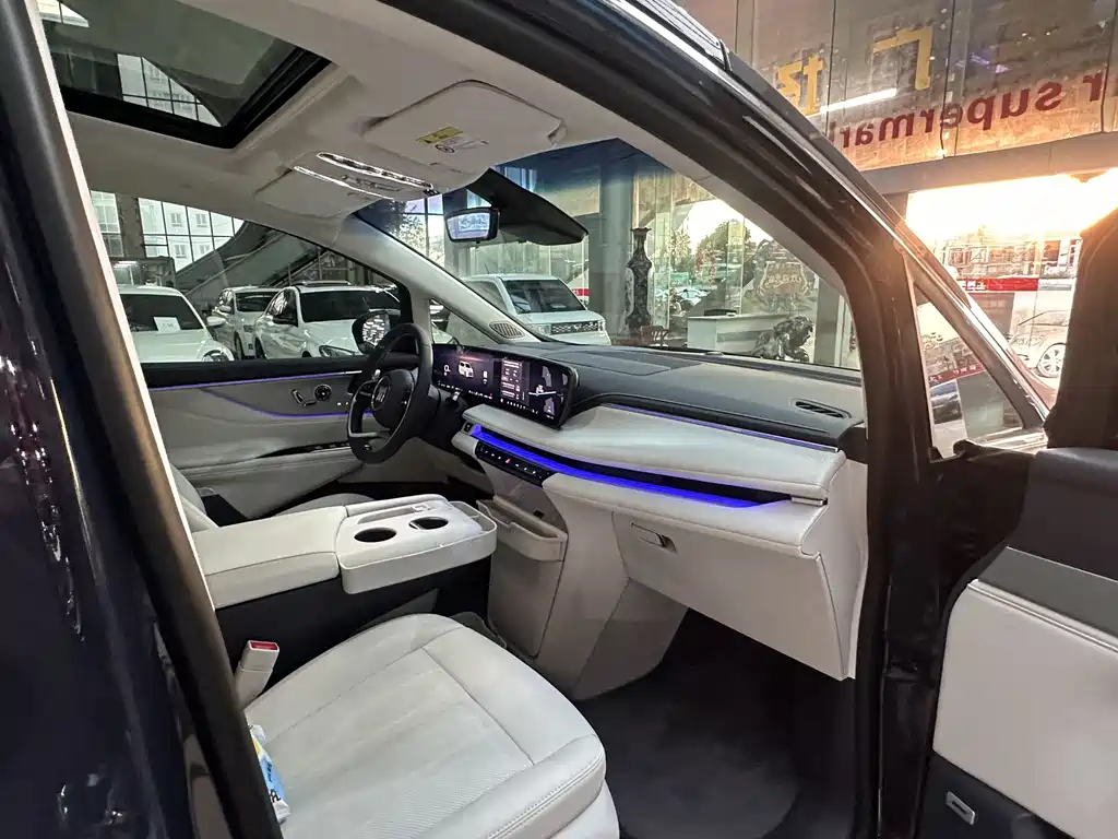 BUICK GL8 NEW ENERGY