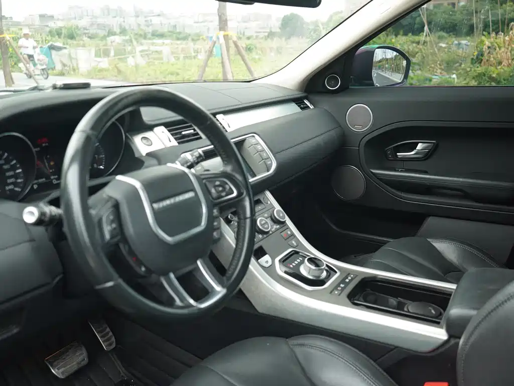 Land Rover Evoque — миниатюра 7