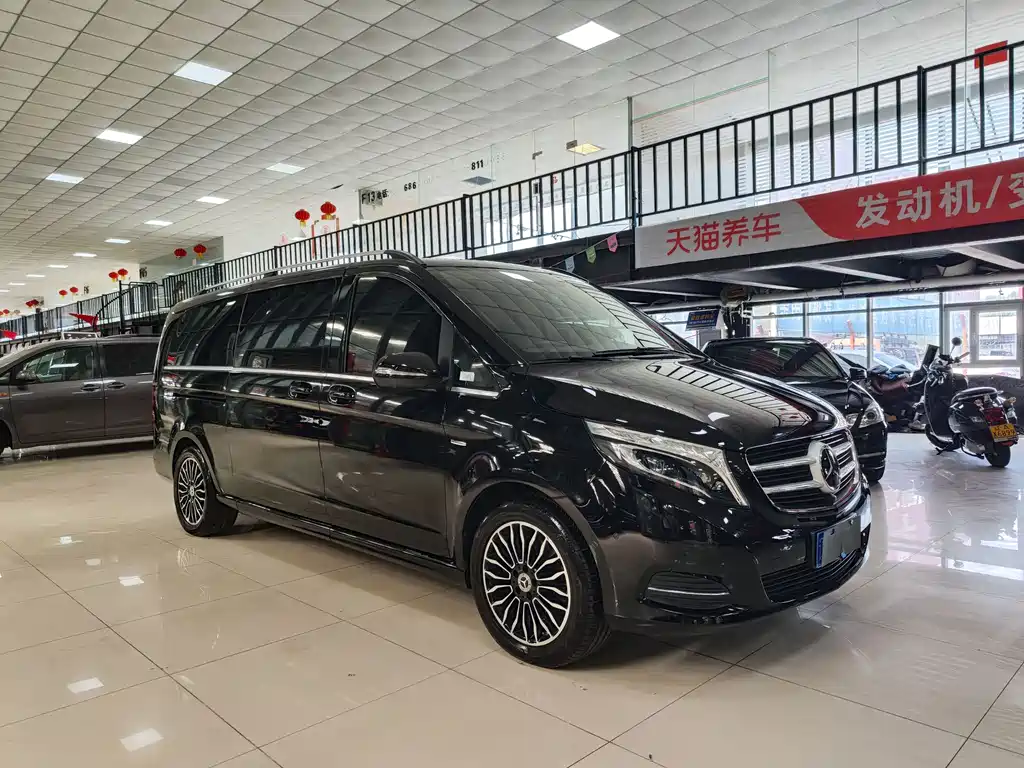 MERCEDES-BENZ V CLASS