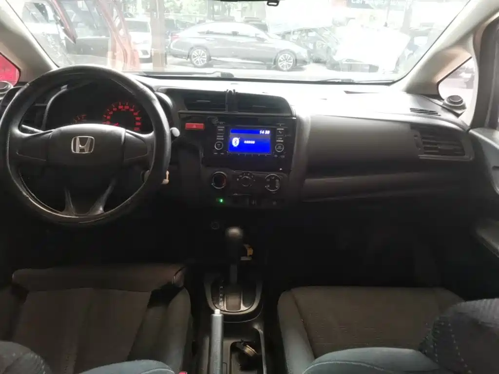 Honda Fit — миниатюра 10