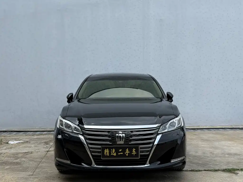 Toyota Crown 2017
