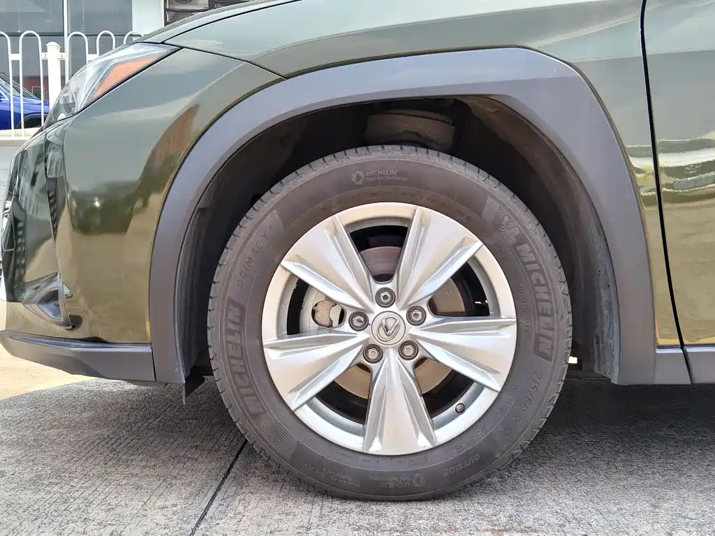 Lexus UX — миниатюра 8