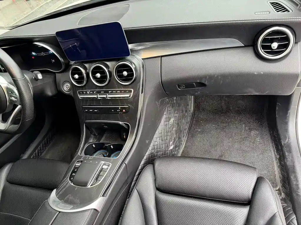 Mercedes-Benz C-Class — миниатюра 7