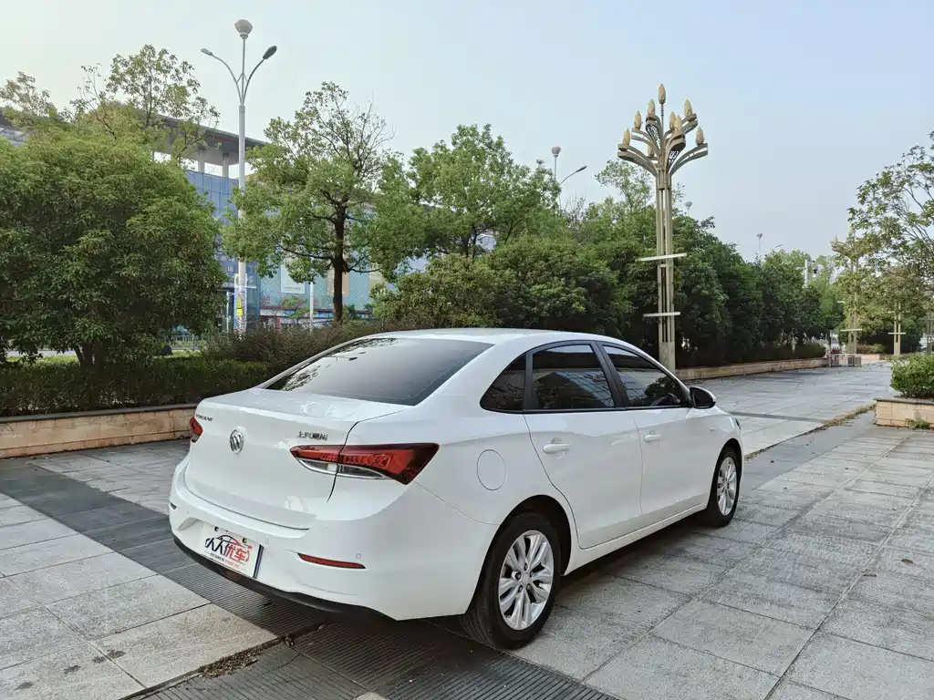 Buick Excelle — миниатюра 8