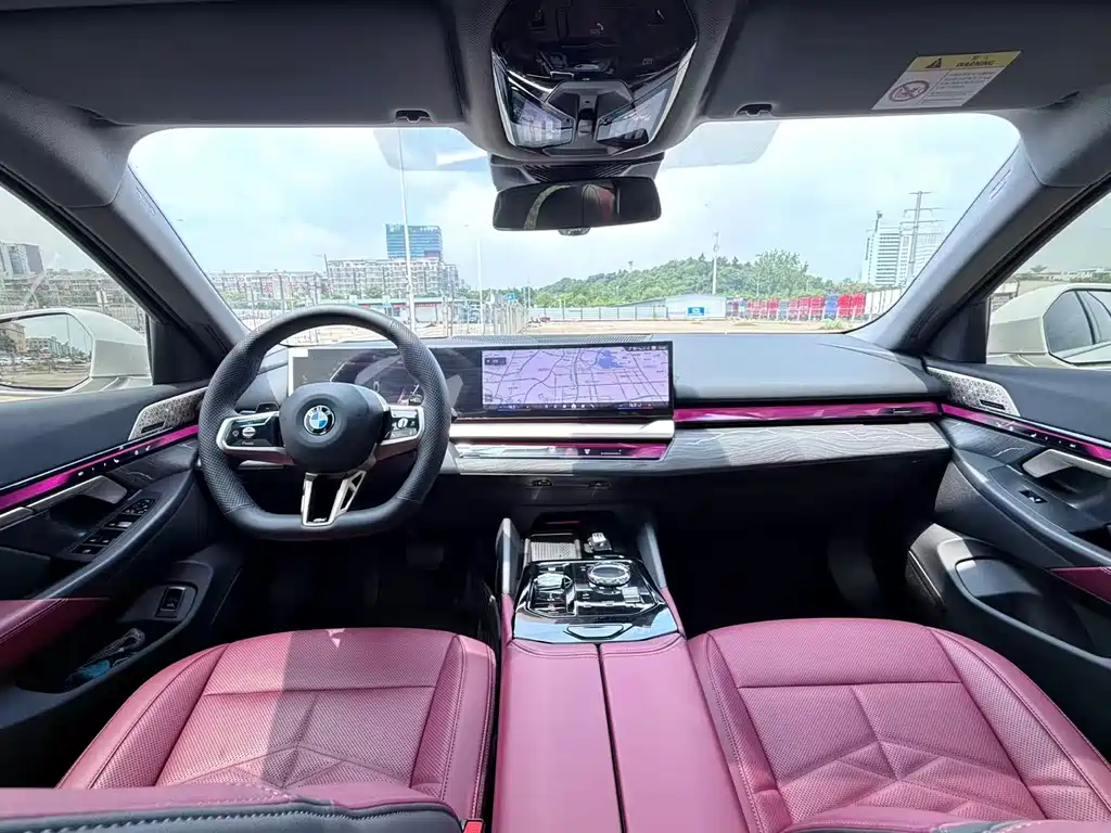 BMW 5 Series — миниатюра 6