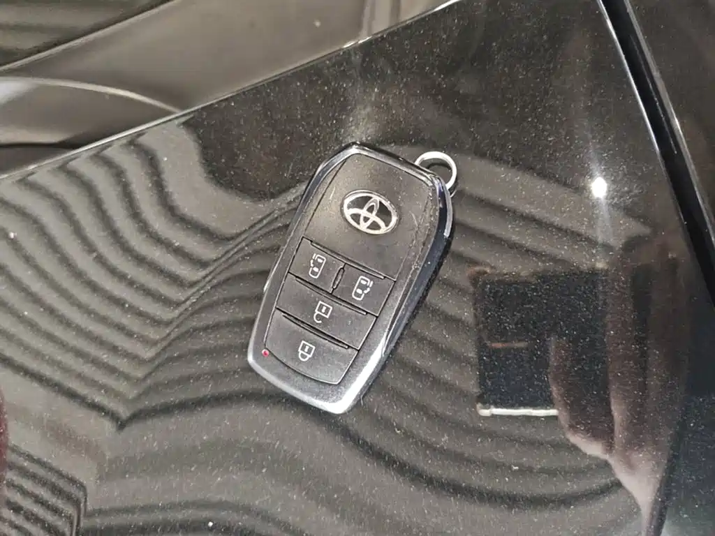 Toyota Sienna — миниатюра 9