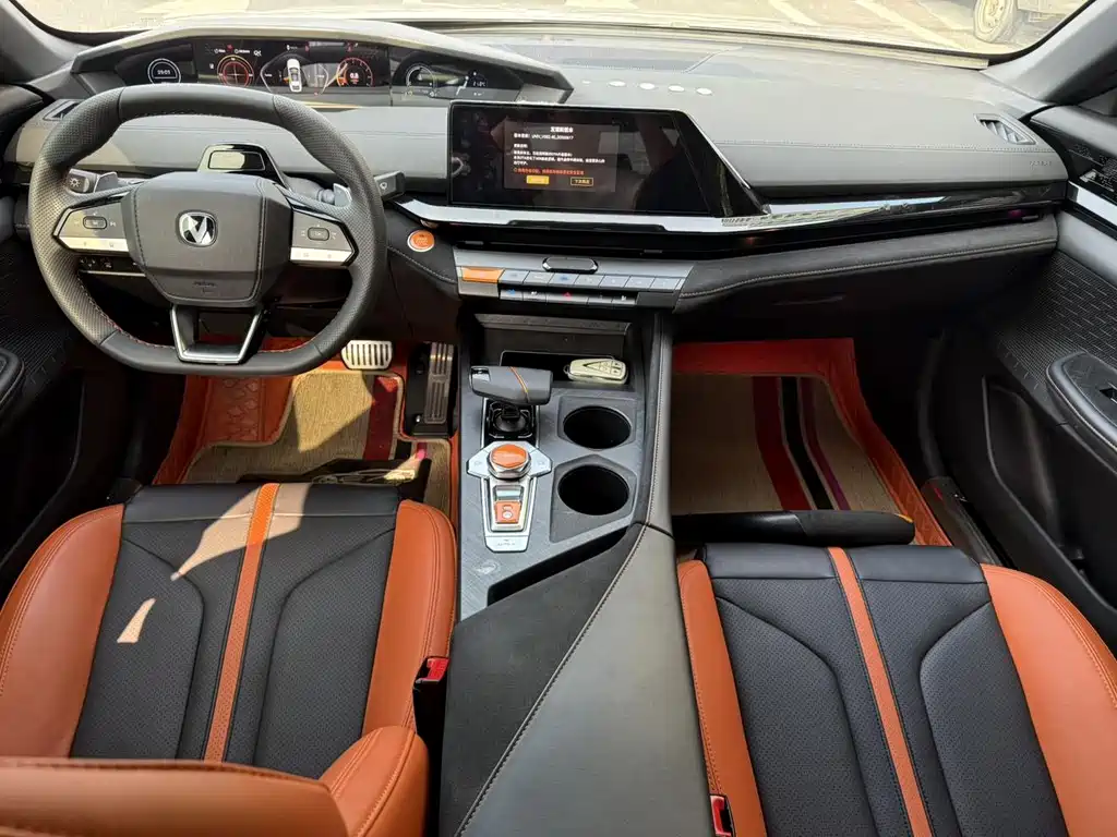 Changan UNI-V — миниатюра 7