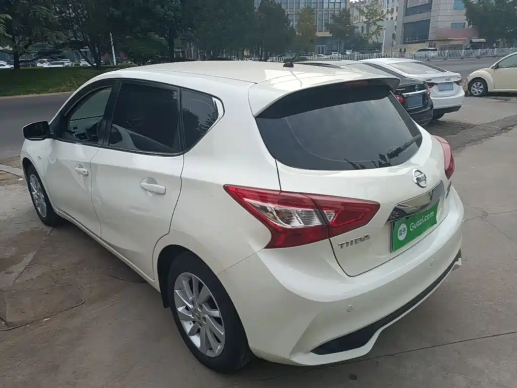 Nissan Tiida — миниатюра 5