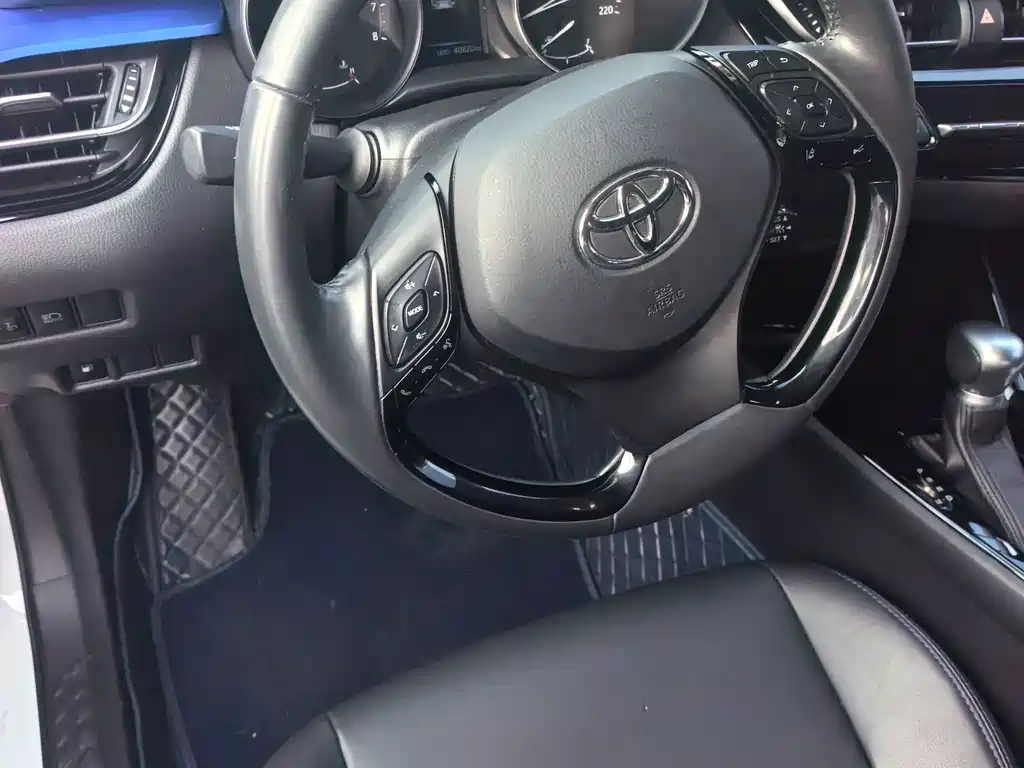 Toyota C-HR — миниатюра 9