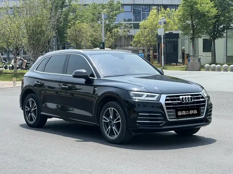 Audi Q5L 2018 40 TFSI Fashion V