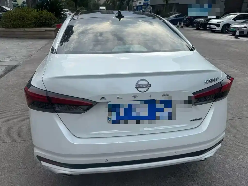 Nissan Teana — миниатюра 8