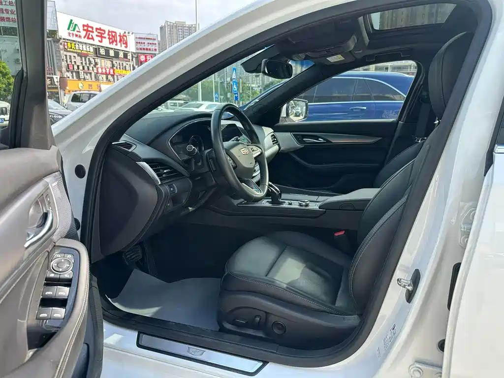 Cadillac CT5 — миниатюра 5