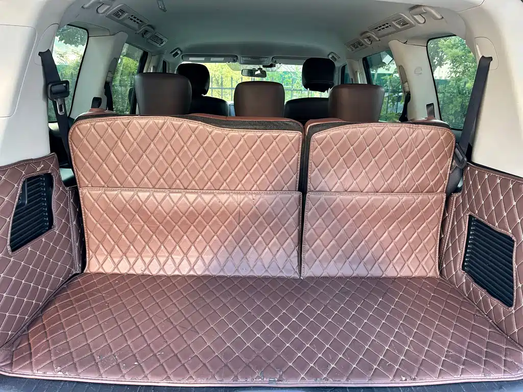 Nissan Patrol — миниатюра 11