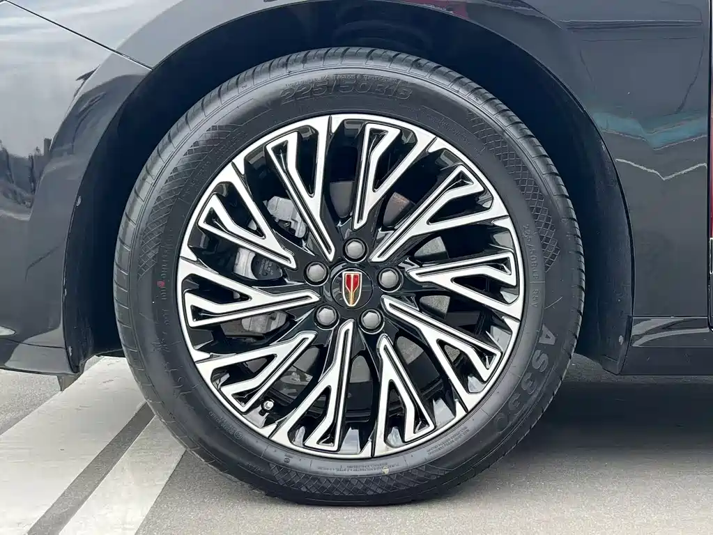 Hongqi Hongqi H5 — миниатюра 10