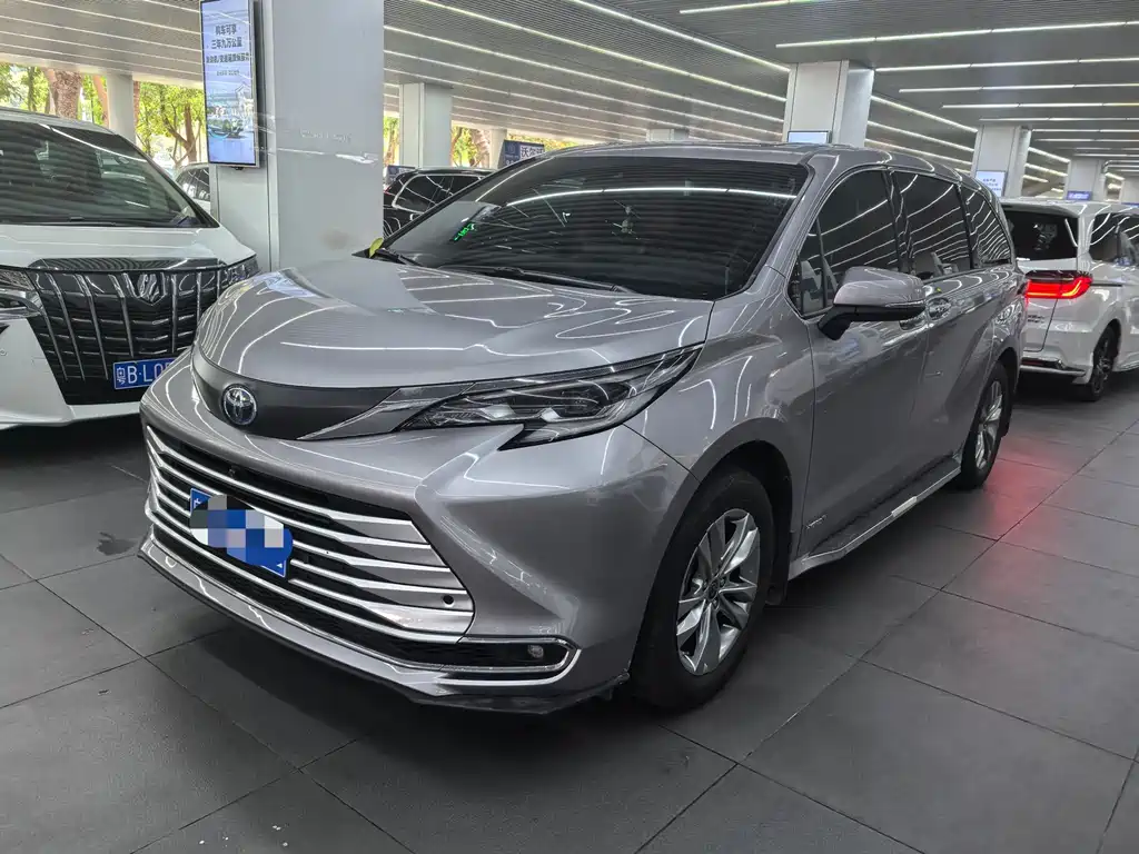 Toyota Sienna 2023