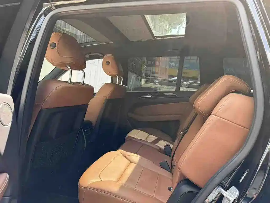 Mercedes-Benz GLS — миниатюра 12