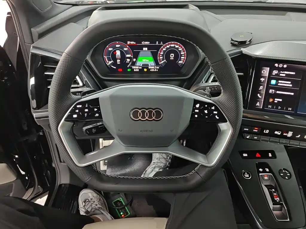 Audi Q5 e-tron — миниатюра 11