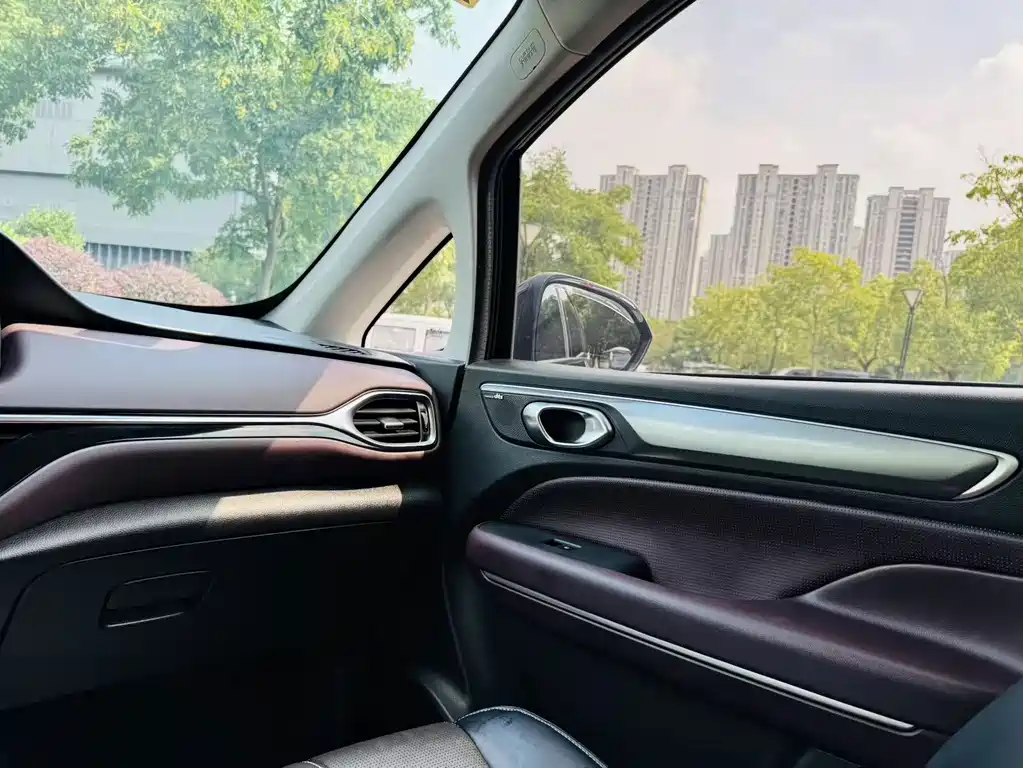 GAC Motor Trumpchi M6 — миниатюра 11
