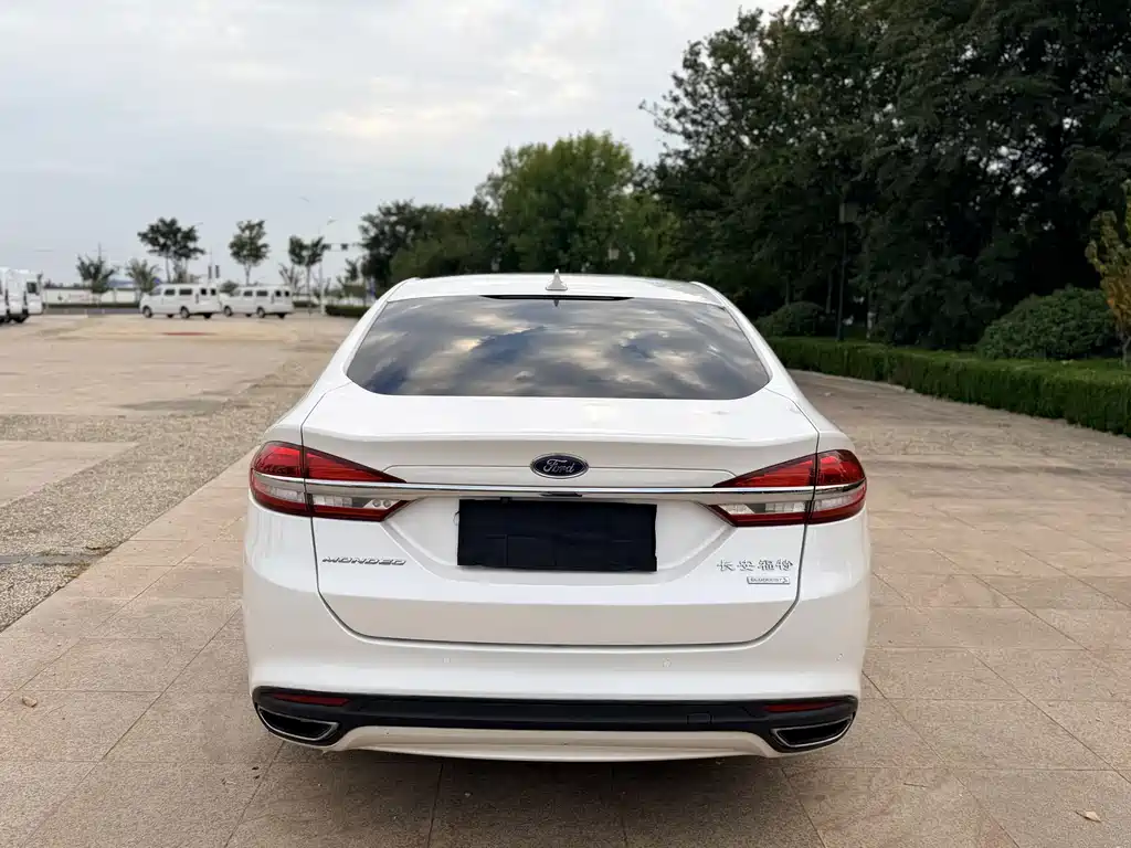Ford Mondeo — миниатюра 5