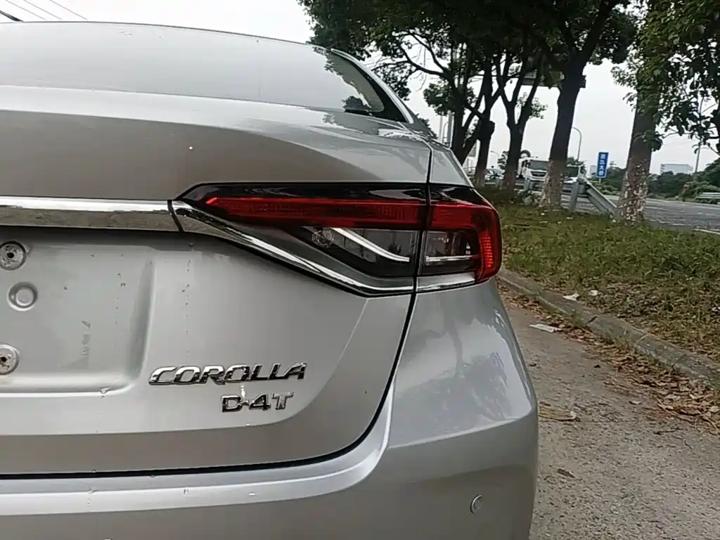 Toyota Corolla — миниатюра 8