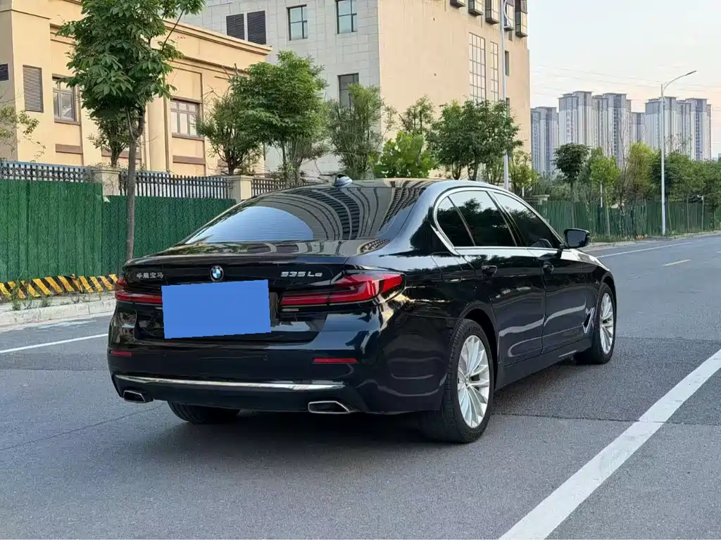 BMW 5 Series 5 2021 535Le M Sport