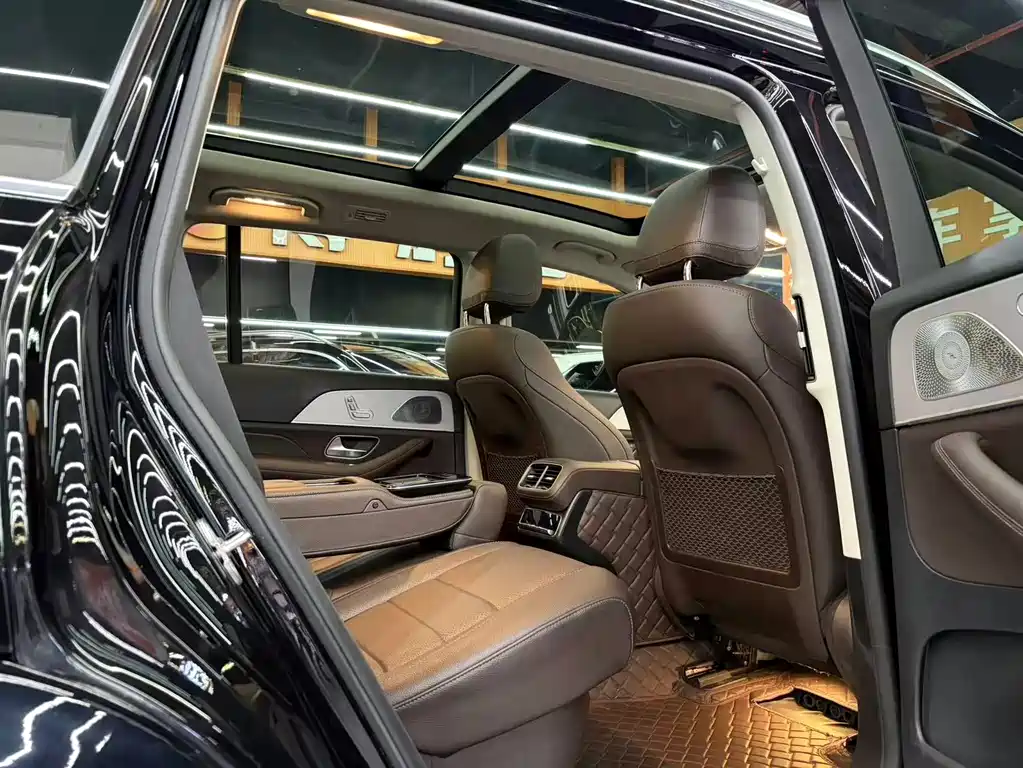 Mercedes-Benz GLS — миниатюра 13