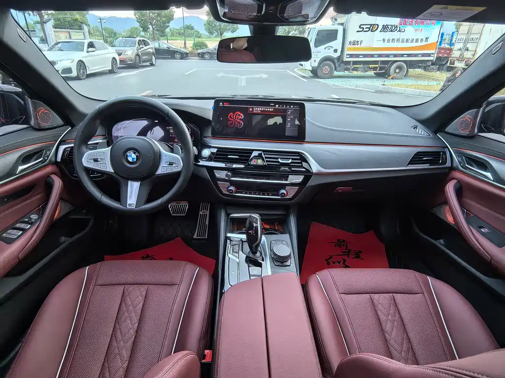 BMW 5 Series — миниатюра 17