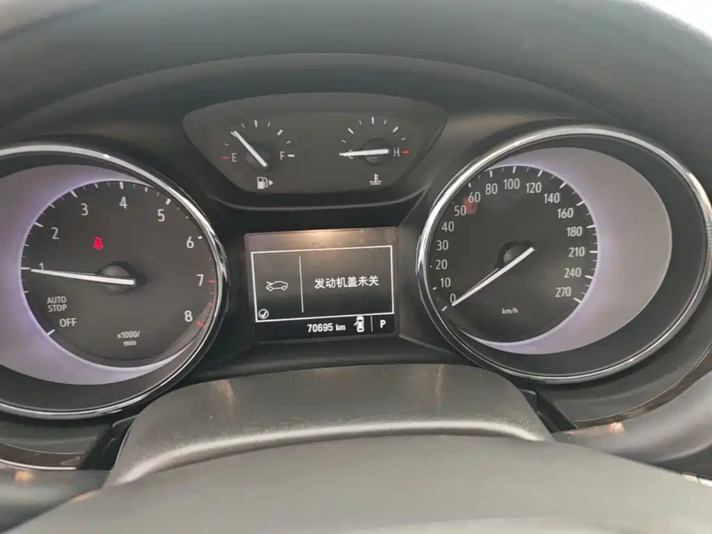 Buick Verano — миниатюра 12
