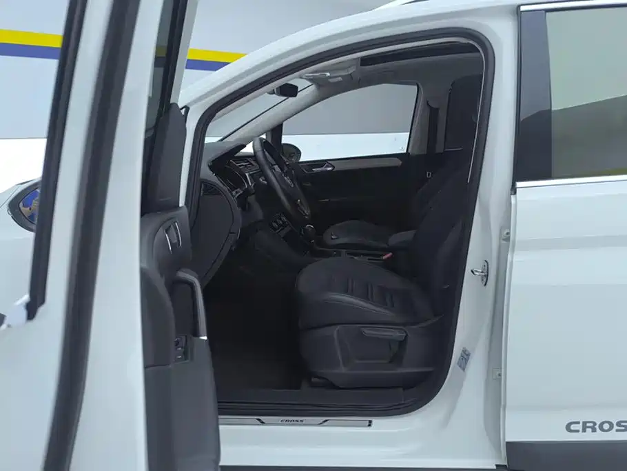 Volkswagen Touran — миниатюра 9