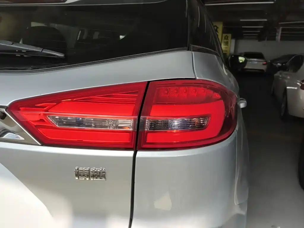 Geely Boyue — миниатюра 8