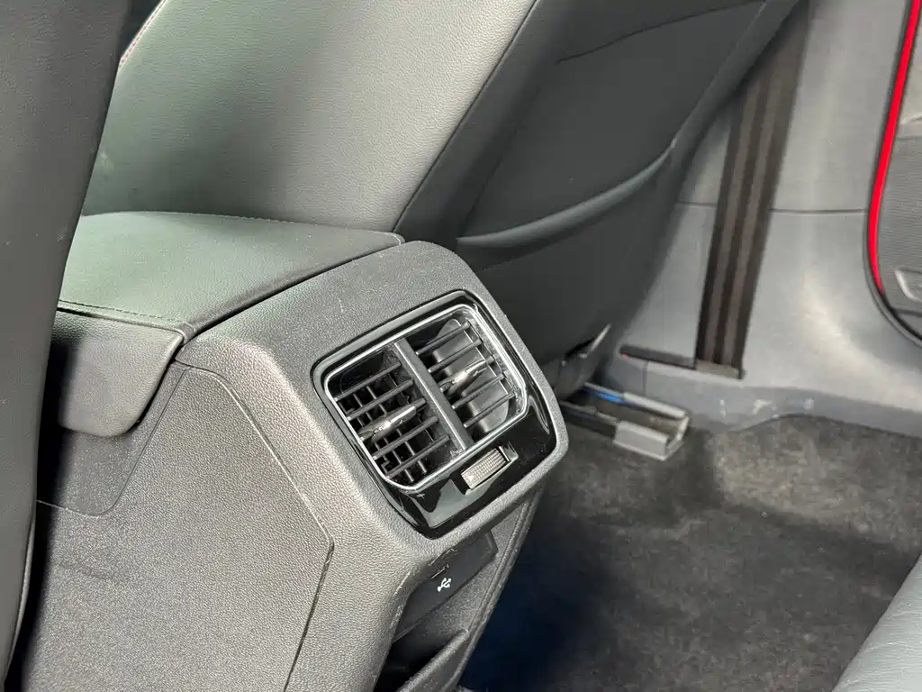 Volkswagen Lamando — миниатюра 10