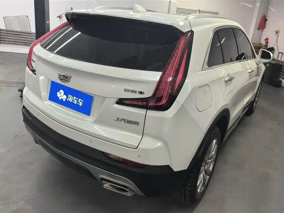 Cadillac XT4 2021 28T Lead