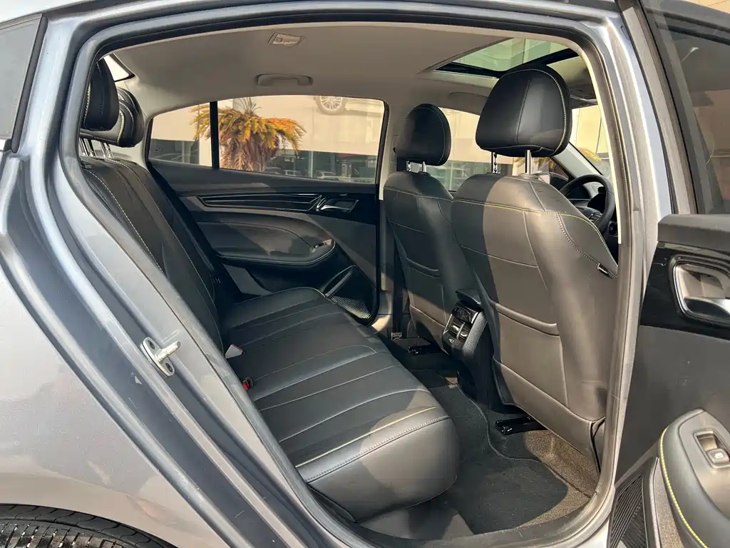 Roewe i5 — миниатюра 13