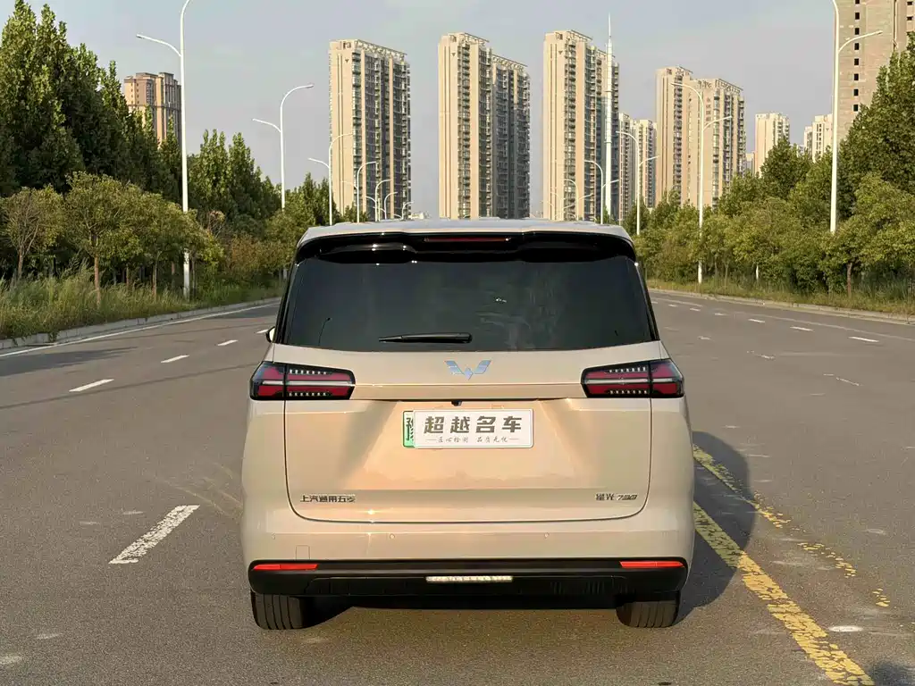 Wuling Xingguang 730 New Energy — миниатюра 9