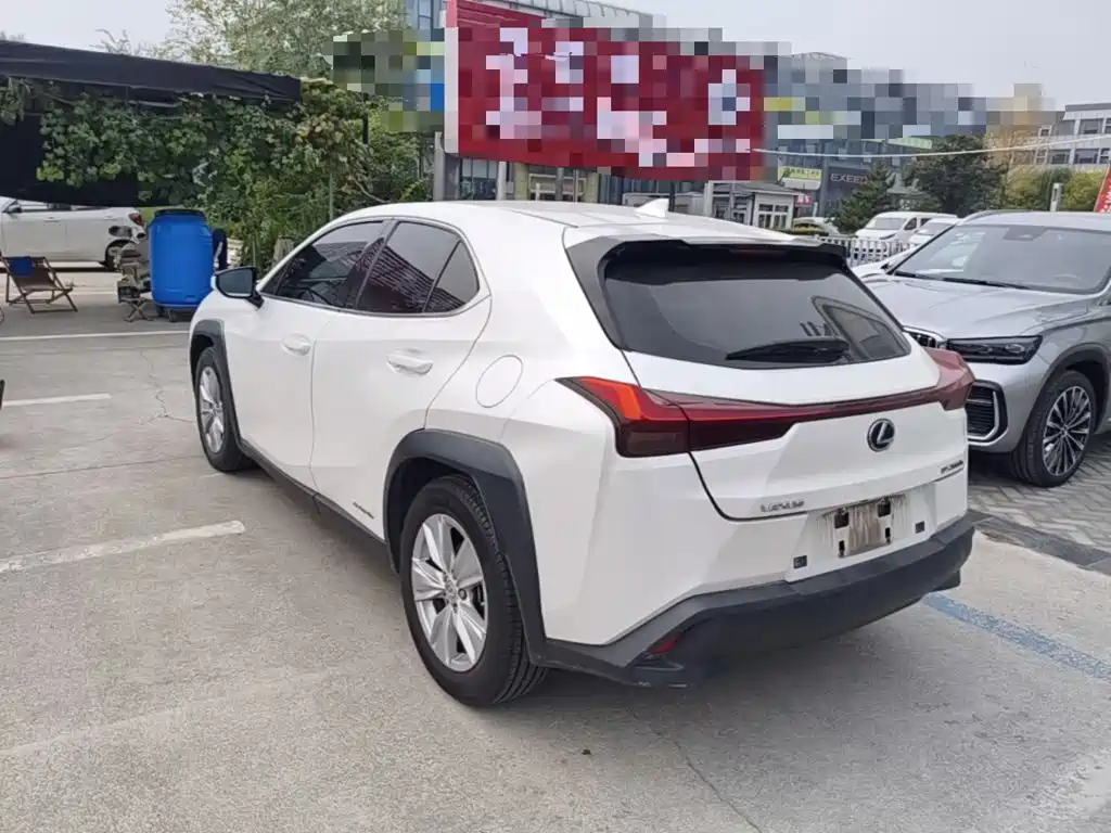 Lexus UX — миниатюра 5