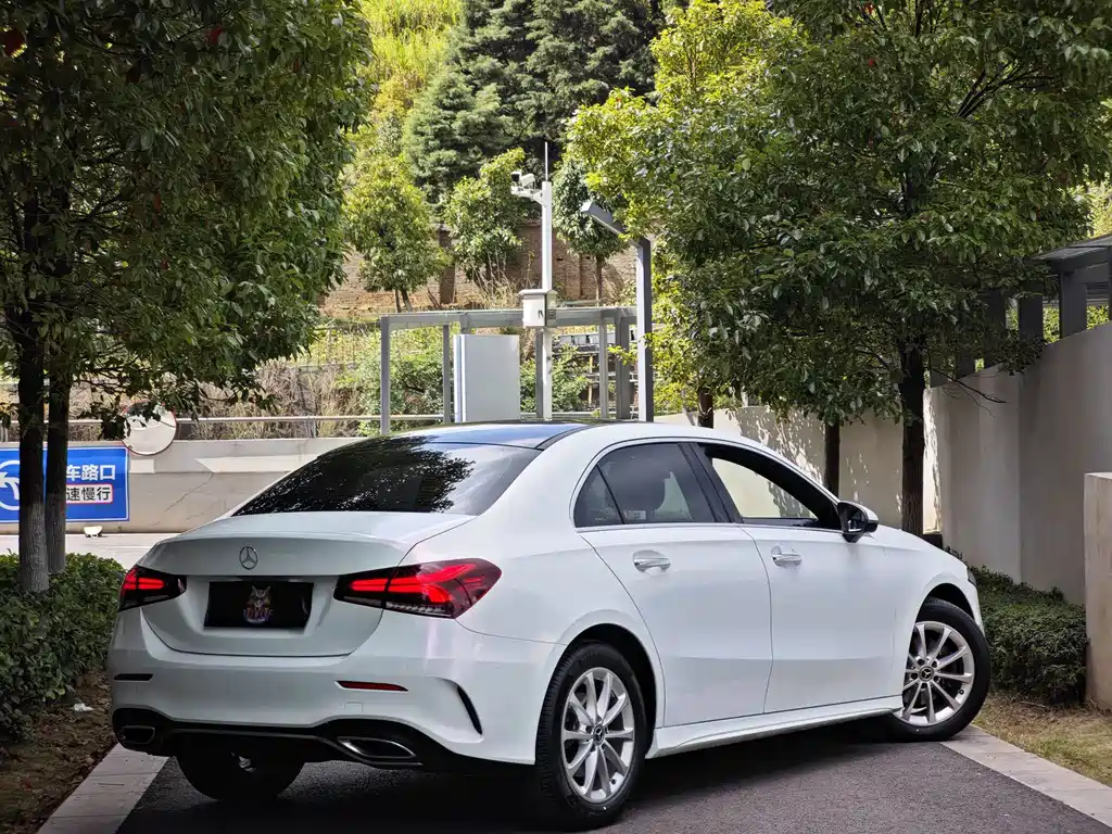 Mercedes-Benz A-Class — миниатюра 6