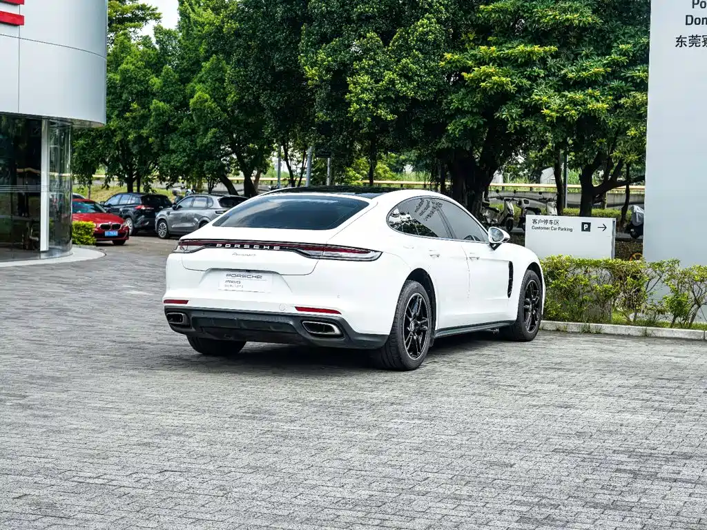 Porsche Panamera — миниатюра 17