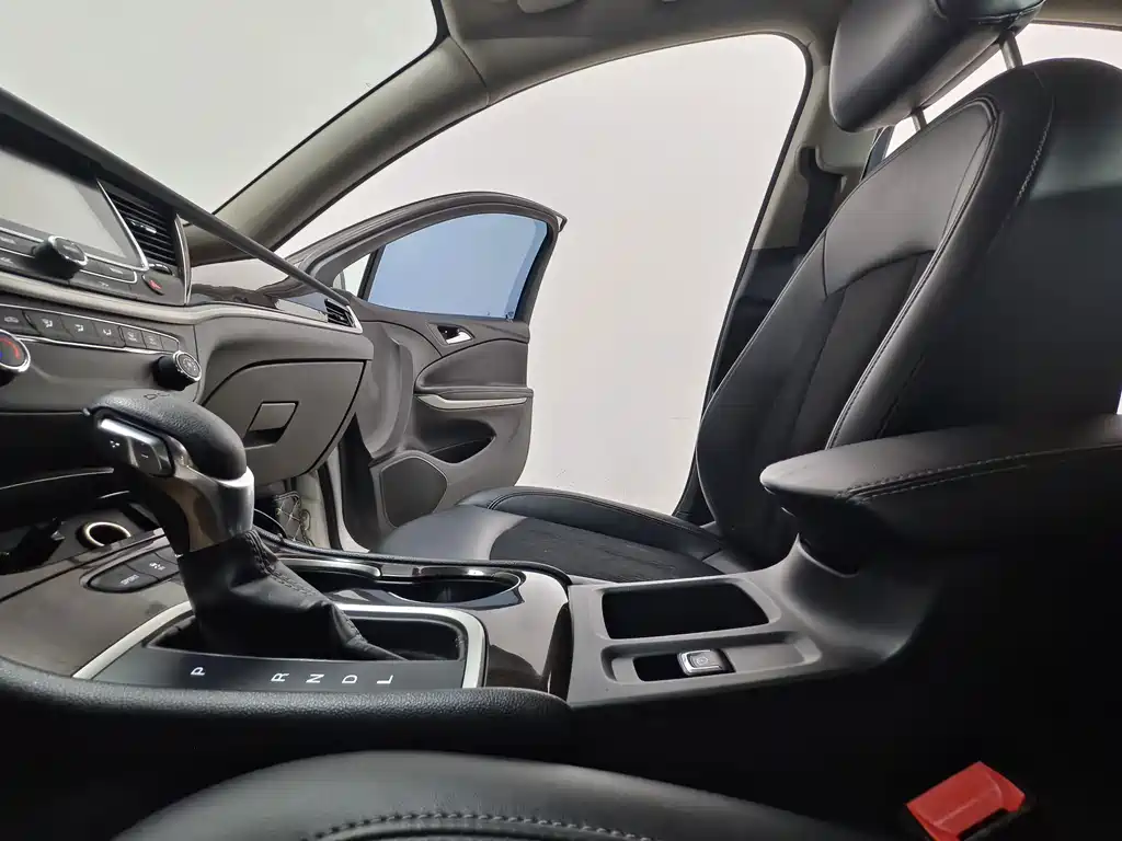 Buick Verano — миниатюра 12
